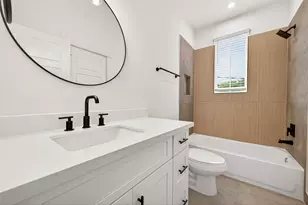 328 Neyland St, Houston, TX 77022 - Photo 19