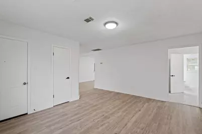 2217 Meadow Lane, La Marque, TX 77568 - Photo 9