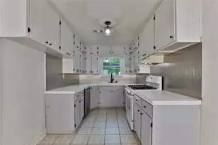 1202 Mac Dr, Sweeny, TX 77480 - Photo 3