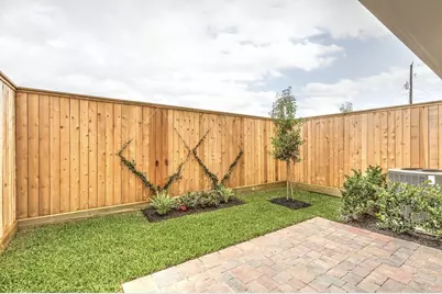 1004 Lamelia Lane, Houston, TX 77008 - Photo 3
