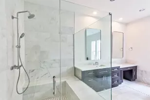 1004 Lamelia Ln, Houston, TX 77008 - Photo 9