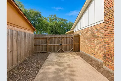 1023 Beaver Bend Road, Houston, TX 77088 - Photo 13