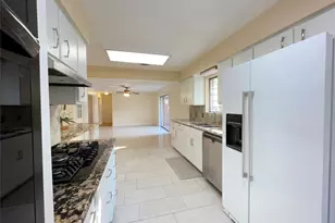 1143 Shadeland Dr, Houston, TX 77043 - Photo 39