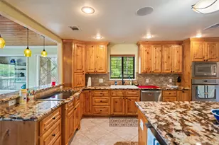 121 Holiday Ln, Coldspring, TX 77331 - Photo 15