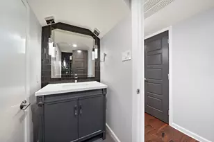 8954 Chatsworth Dr, Houston, TX 77024 - Photo 15