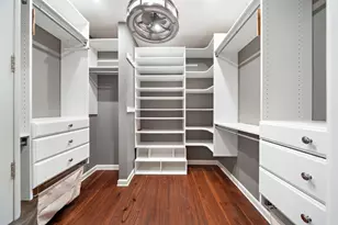 8954 Chatsworth Dr, Houston, TX 77024 - Photo 23