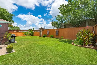 5501 Rio Sabinas Street, Rosharon, TX 77583 - Photo 27