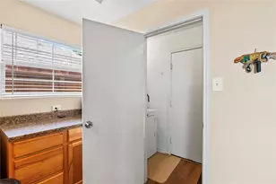 5501 Rio Sabinas St, Rosharon, TX 77583 - Photo 15