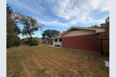114 Linnville Drive, Port Lavaca, TX 77979 - Photo 17