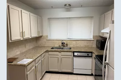 114 Linnville Drive, Port Lavaca, TX 77979 - Photo 9