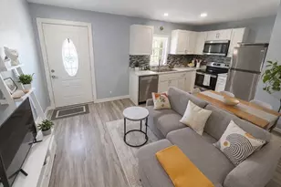 1322 Avenue L, Galveston, TX 77550 - Photo 11