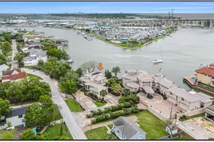 427 E Shore Dr, Kemah, TX 77565 - Photo 3