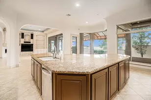 427 E Shore Dr, Clear Lake Shores, TX 77565 - Photo 11