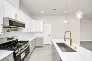5218 Higgins St, Houston, TX 77033 - Photo 15