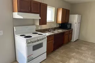 1301 Avenue A, Sweeny, TX 77480 - Photo 3