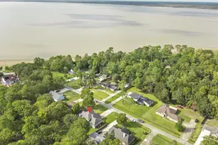 223 Oetken W, Anahuac, TX 77514 - Photo 47