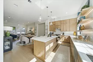 1709 Bologna Ln, Houston, TX 77055 - Photo 3