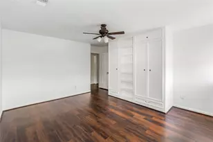 1221 Wedgewood Dr, Sugar Land, TX 77478 - Photo 17