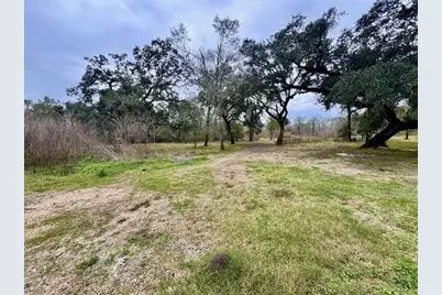 3747 County Road 611, Angleton, TX 77515 - Photo 13