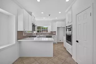 1013 Londonderry Ave, Friendswood, TX 77546 - Photo 9