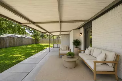 10431 Long River Drive, Sugar Land, TX 77498 - Photo 13