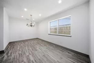 10431 Long River Dr, Sugar Land, TX 77498 - Photo 19