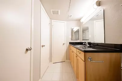 2626 Holly Hall Street #1201, Houston, TX 77054 - Photo 23