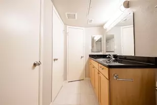 2626 Holly Hall St, Houston, TX 77054 - Photo 23