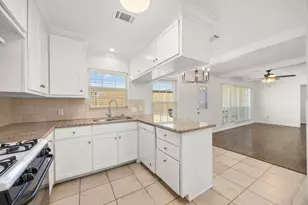 1726 Wycliffe Dr, Houston, TX 77043 - Photo 13