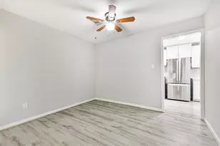 311 Stonehenge Ln, Friendswood, TX 77546 - Photo 15