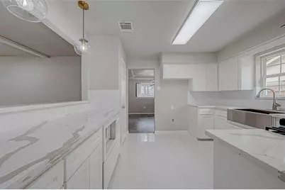 5622 Valkeith Drive, Houston, TX 77096 - Photo 15