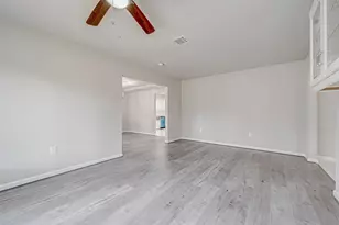 5622 Valkeith Dr, Houston, TX 77096 - Photo 9