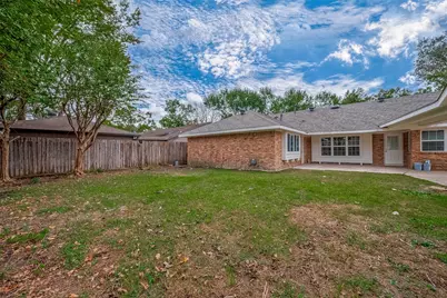 5622 Valkeith Drive, Houston, TX 77096 - Photo 35