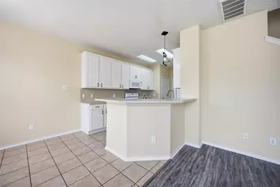 59 E Stedhill Loop, The Woodlands, TX 77384 - Photo 9