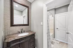 907 Enclave Lake Dr, Houston, TX 77077 - Photo 27