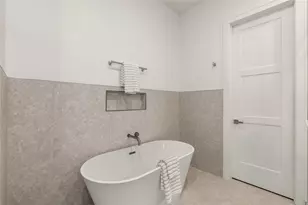 607 Skyland Terrace Way, Houston, TX 77009 - Photo 31