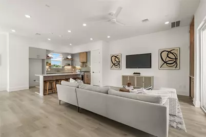607 Skyland Terrace Way, Houston, TX 77009 - Photo 11