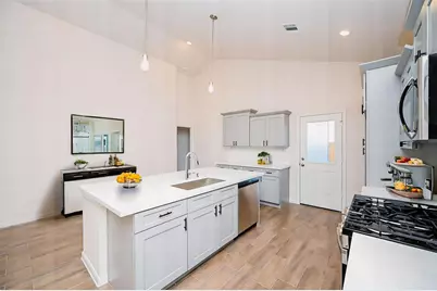 434 Magnetic Hill Drive, Crosby, TX 77532 - Photo 3