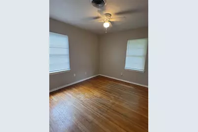 118 Jonquil Street, Lake Jackson, TX 77566 - Photo 9
