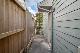 1723 Redwing Haven Dr, Houston, TX 77009 - Photo 37