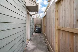 1723 Redwing Haven Dr, Houston, TX 77009 - Photo 31