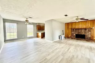 923 N Nellius St, Woodville, TX 75979 - Photo 3