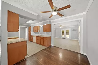 2835 Dragonwick Drive, Houston, TX 77045 - Photo 7