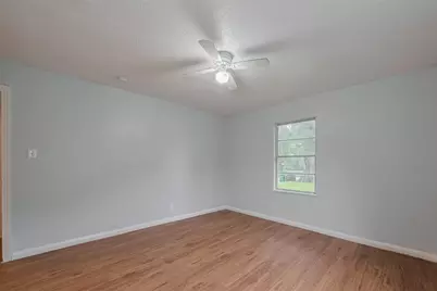 4906 Larkspur Street, Houston, TX 77033 - Photo 7