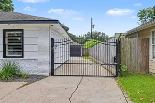 9613 Westview Dr, Houston, TX 77055 - Photo 33