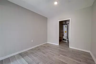 7621 Sundown Drive, Houston, TX 77028 - Photo 7