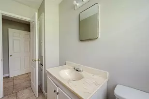 7621 Sundown Dr, Houston, TX 77028 - Photo 15