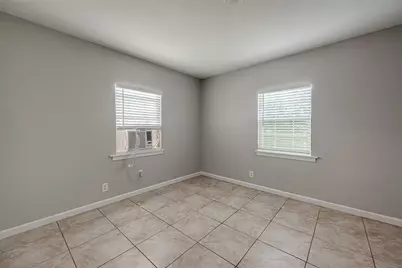 7621 Sundown Drive, Houston, TX 77028 - Photo 17