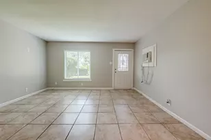 7621 Sundown Dr, Houston, TX 77028 - Photo 13