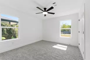 5711 Thrush Dr, Houston, TX 77033 - Photo 27